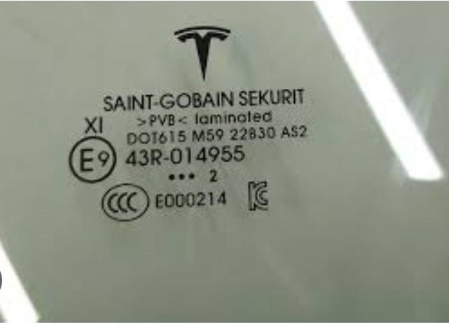 TESLA (REAR RIGHT WINDOW GLASS