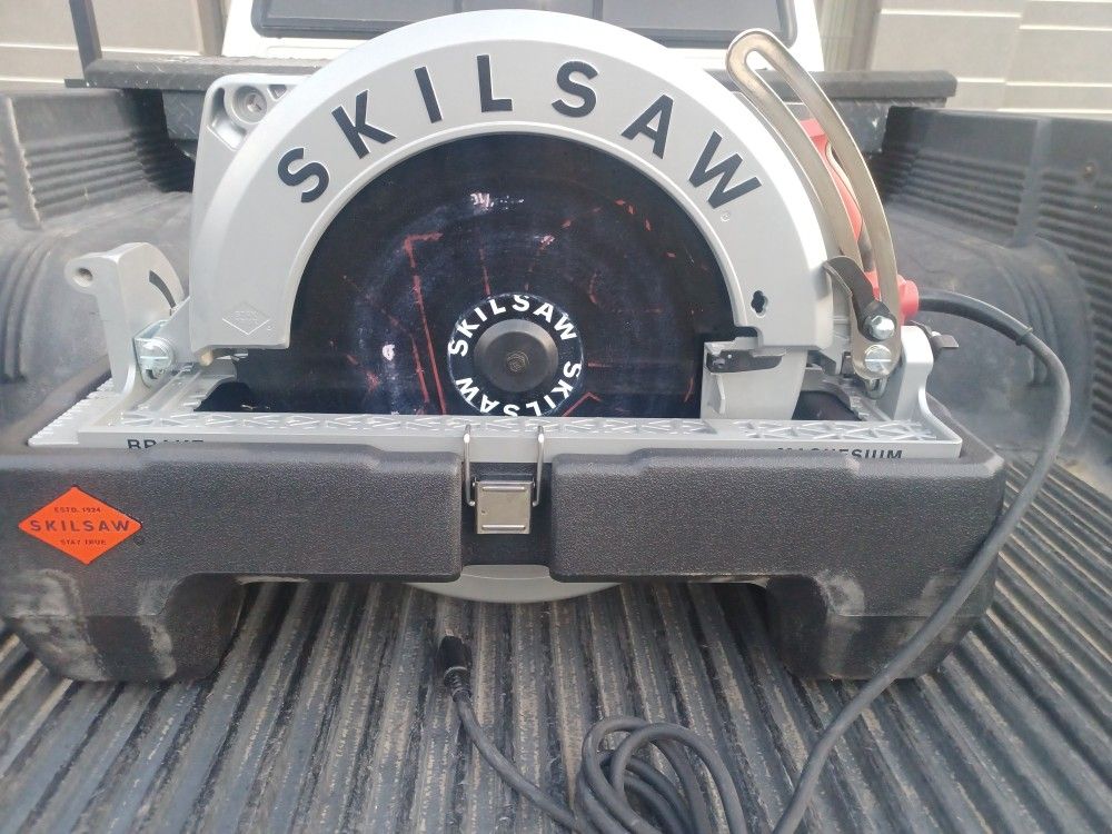 Skilsaw 16 5-16 Magnesium Wormdrive