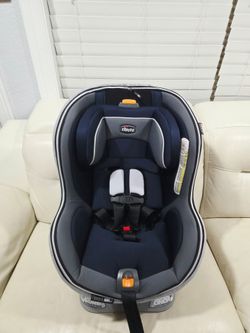 Chicco 2-in-1 Convertible Booster Car Seat Carseat