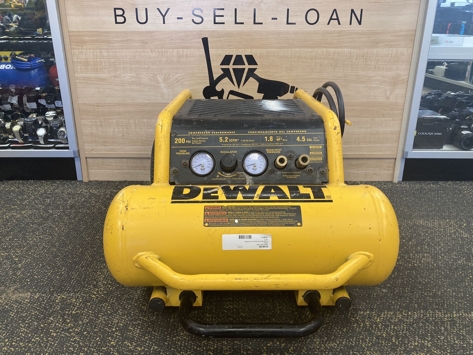 DEWALT D55146 - Portable Electric Air Compressor 4.5 GAL 200PSI