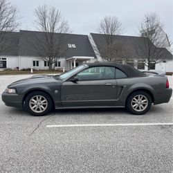 2004 Ford Mustang