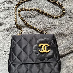 100% AUTHENTIC Chanel Black Quilted Mini w/ Gold Chain - ID Card Available