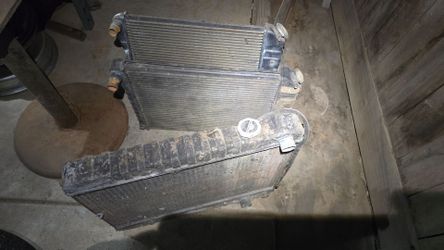 Chevy radiator impala 63 fits 1964 impala came off 1963 impala