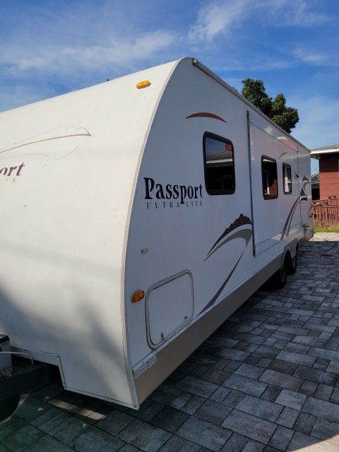 2007 28ft Passport Ultra Lite Rv Excellent  Condition 