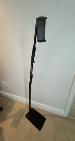 Adjustable Phone And iPad Mount