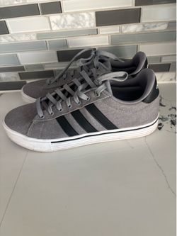 Adidas men’s shoes size 11 used