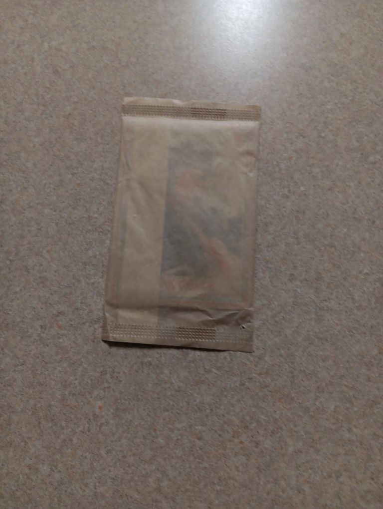 Unopened Pack Of Post Baseball Trading Cards.  Cal Ripken Jr. And Mark Grace.  PLEASE CHECK OUT ALL MY OFFERS.  THANK YOU 😊 