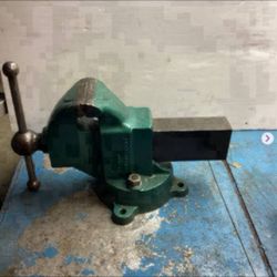 Rock Island 75 Vise / 5 Inch Jaws / Swivel Base / 90 Pounds / Made In USA Vice / Opens 7 Inches 