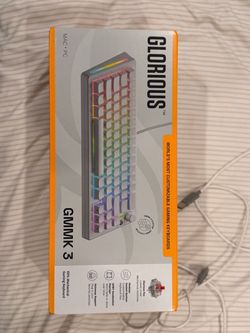 Glorious GMMK 3 65% Mechanical Gaming Keyboard – White