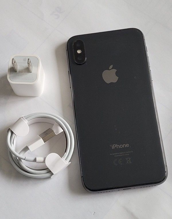 iPhone X , Unlocked for all Company Carrier , Excellent Condition Like New