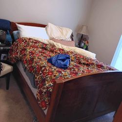 Queen Size Bed Box Spring And Bed Frame Included 