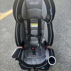 2-Used Graco forever car seat for kids 35 pounds and up