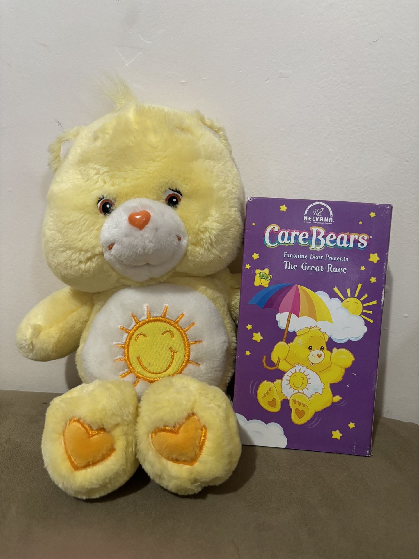 FRIENDSHIP BEAR CARE BEAR & VHS