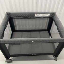 Traveling Baby Crib 