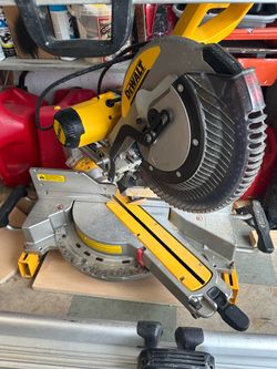 DEWALT Sliding Compound Miter Saw  with stand.