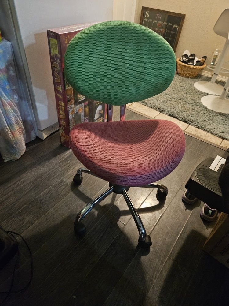 Free Kids Computer Chair