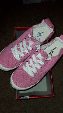 Kids shoes size 3.5