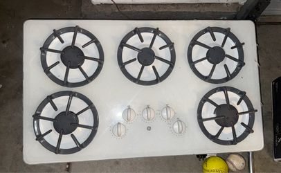 GE 5-burner gas cooktop 36” wide 21” height