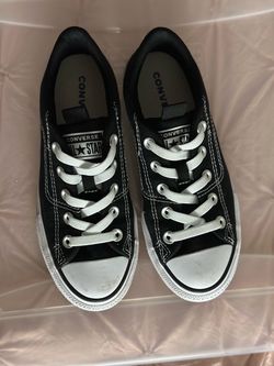 Size US 2  - Converse Chuck Taylor - LIKE NEW