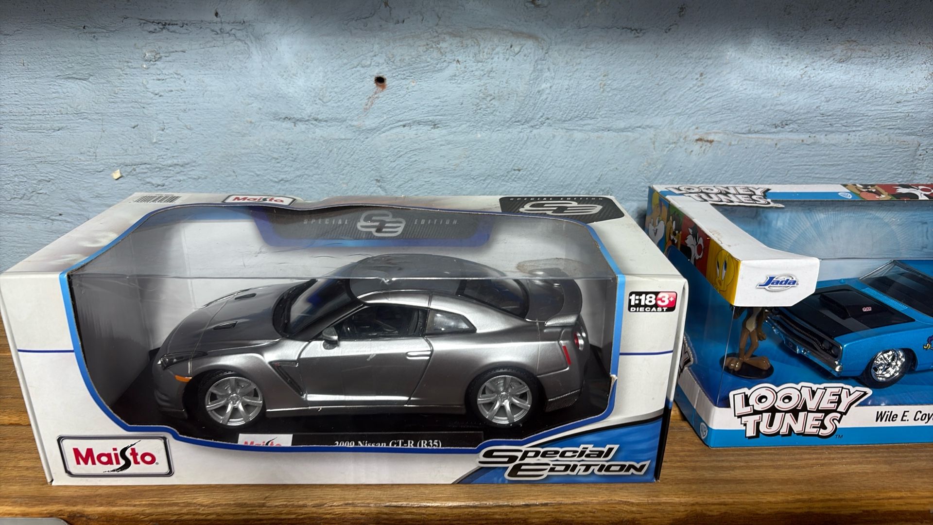 1/18 Maisto 2009 model Nissan GT-R silver metallic