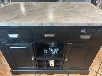 Moving sale
