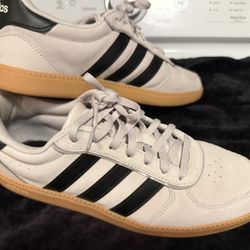 Women’s Brand New Without Tags Size 9 1/2 Adidas Taupe Tan And Black Striped 