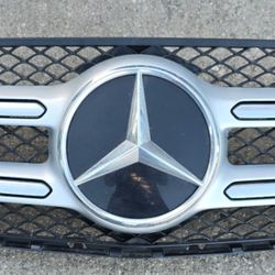 2020 2021 2022 MERCEDES BENZ GLC FRONT BUMPER GRILL GRILLE 