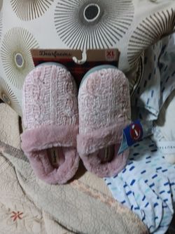 Brand New Women House Shoes Size XL 