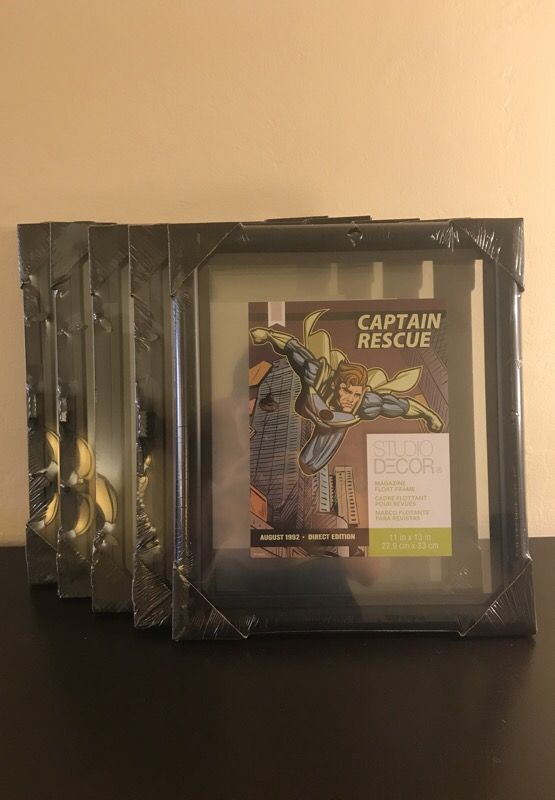 Magazine/Comic Book Float Frame