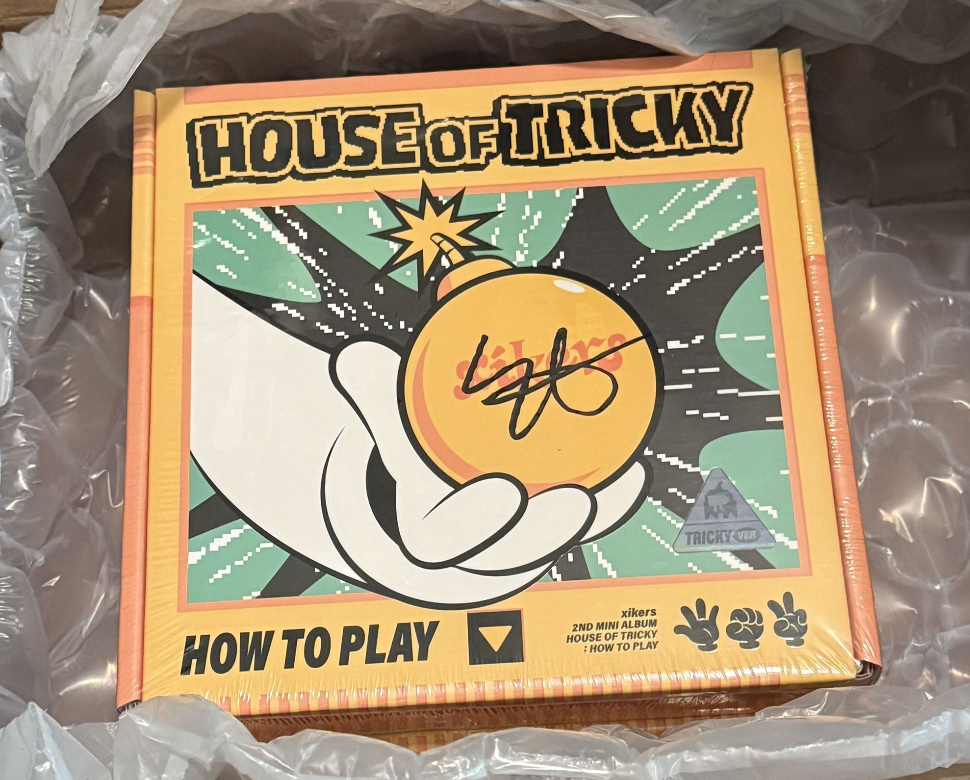 Xikers Signed Seeun Album