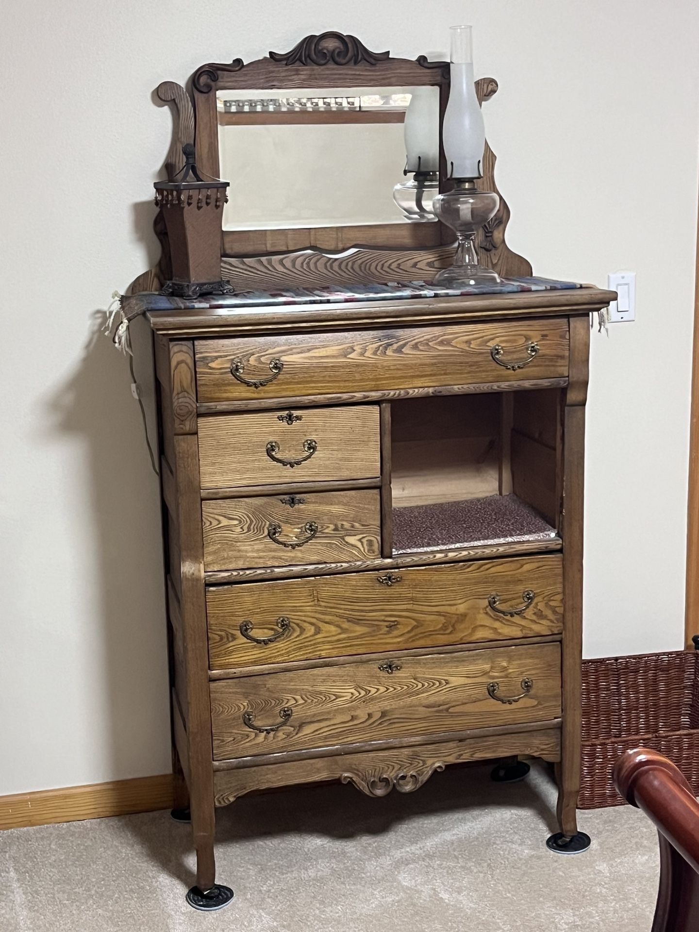 Antique Oak Dresser With Mirror