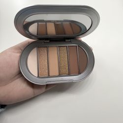R.E.M Beauty Midnight Shadows “Babydoll” Pallet