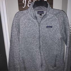 Like new medium women’s Patagonia sweater