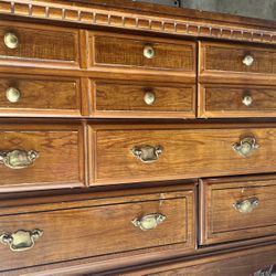 Vintage Broyhill Lenoir House Bedroom Set (Queen)