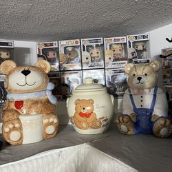 21 vintage cookie jars