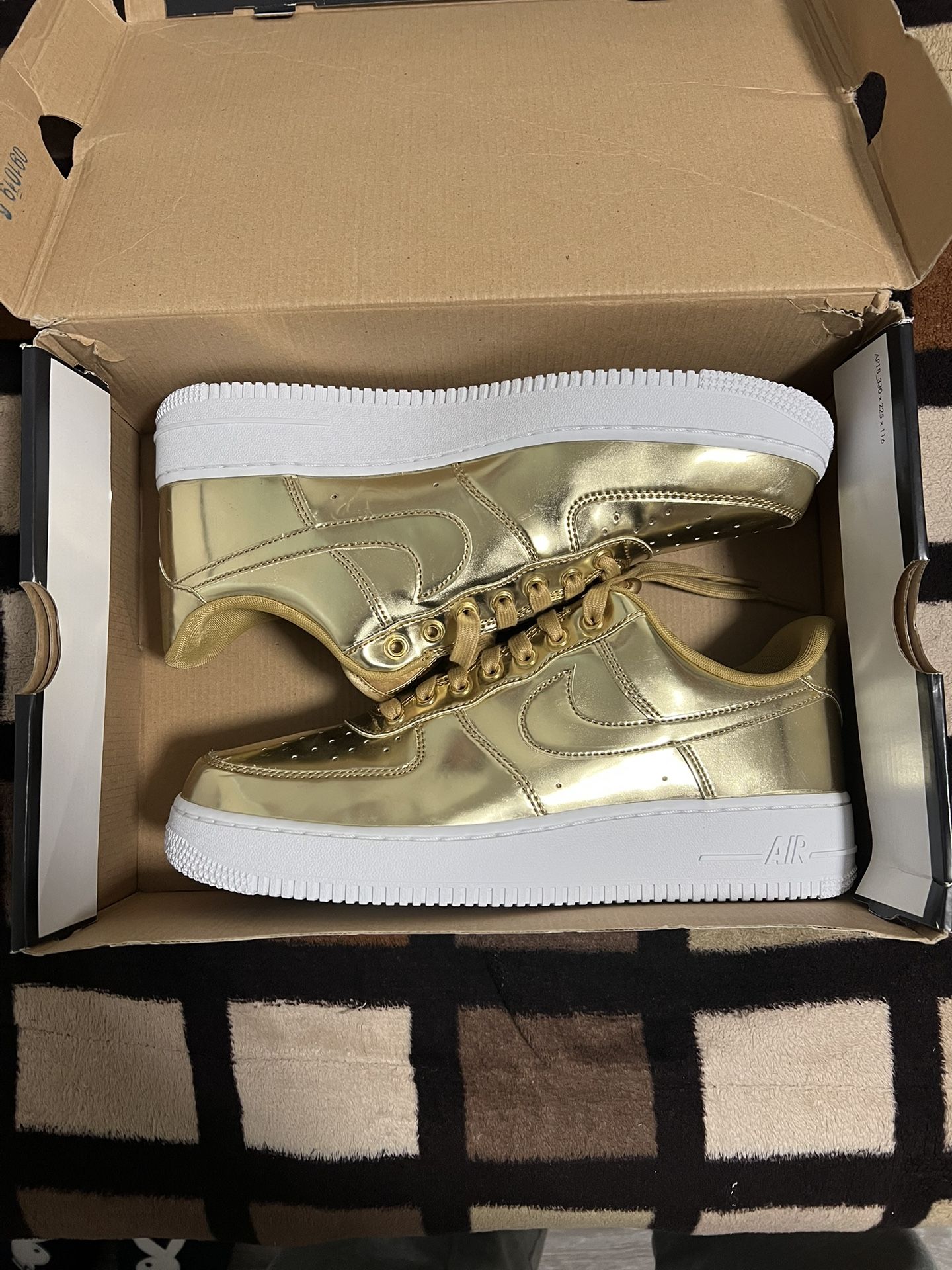 Nike Air Force 1 Low Metallic Gold Women’s Edition