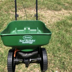 Scott’s Mini Spreader