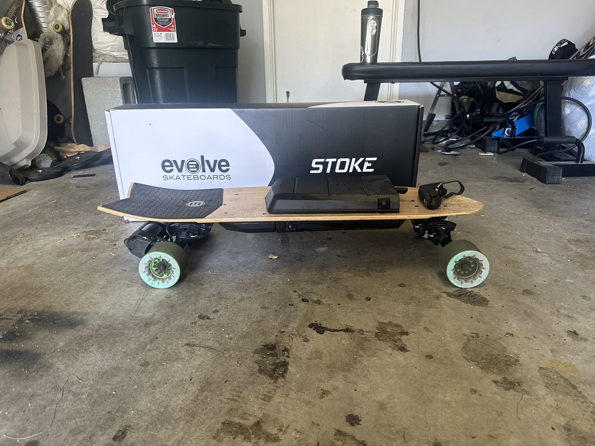 Evolve Stoke W/ Extra Battery