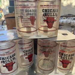 Vintage Chicago Bulls 1992 NBA Champions Glasses – 3 Complete Sets 