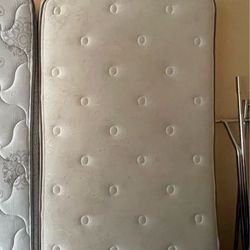 Twin memory foam mattress