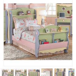 Ashley’s Pastel Full Size Bedroom Set (Kids/Girls)