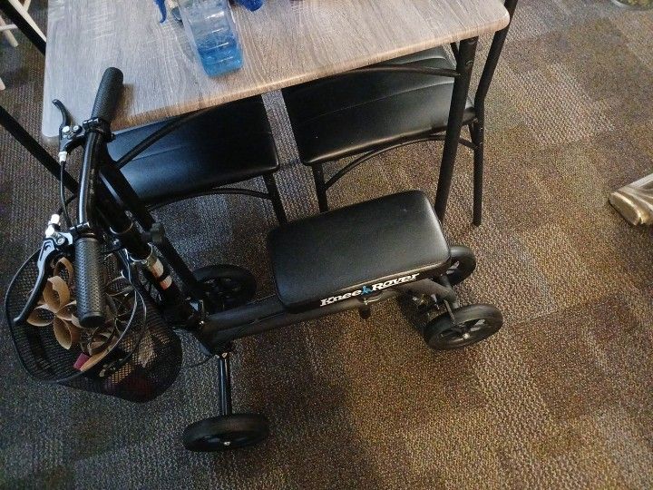 Knee Rover