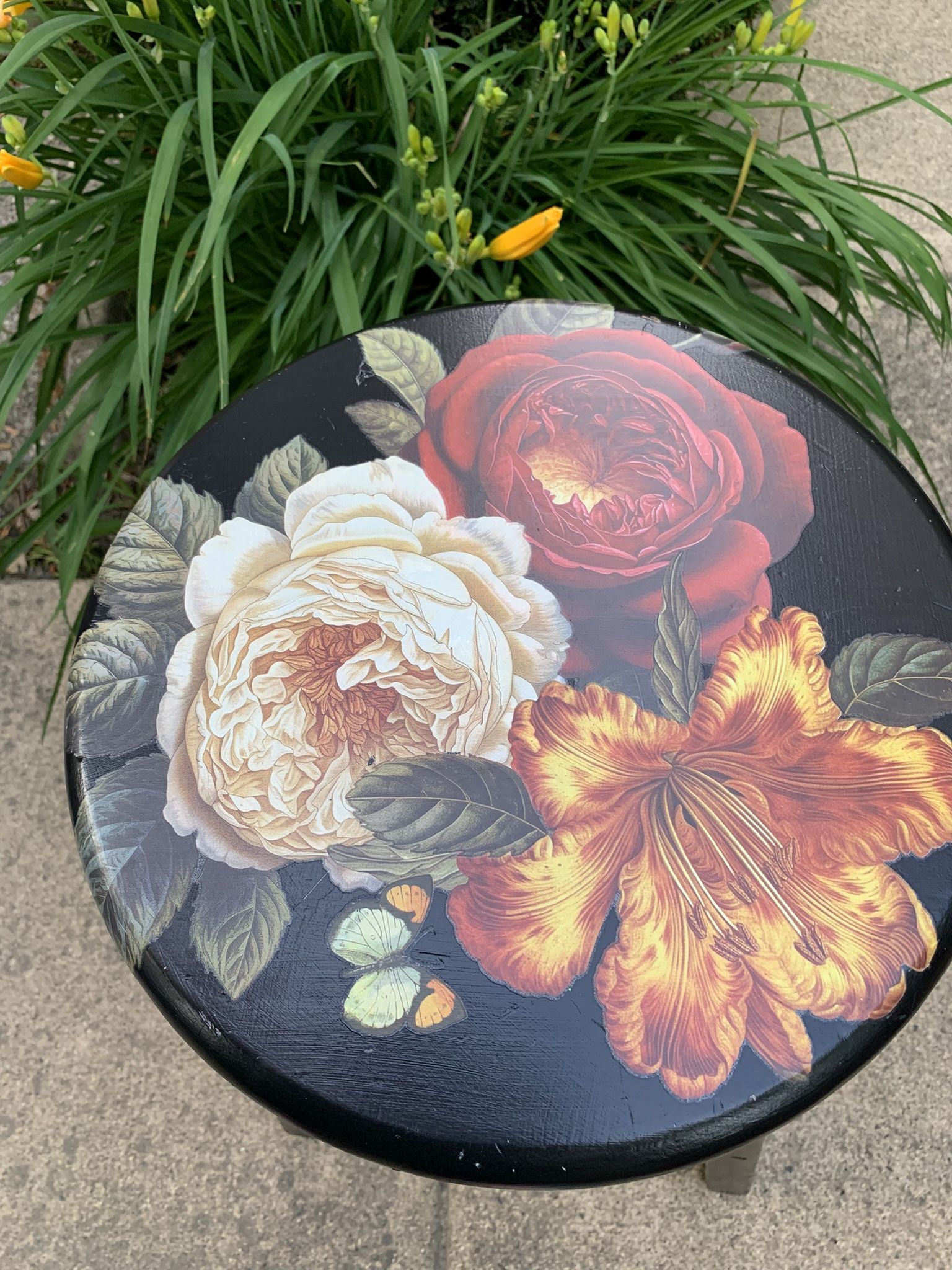 Roses At Midnight, 24 Inch Wooden Stool.
