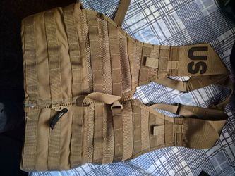 Genuine USMC MOLLE II Fighting Load Carrier FLC Vest – Coyote Brown – USGI