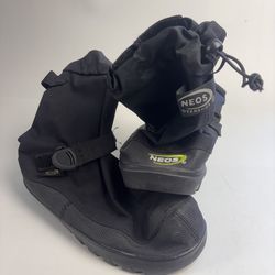 NEOS Overshoe Size Medium Unisex New