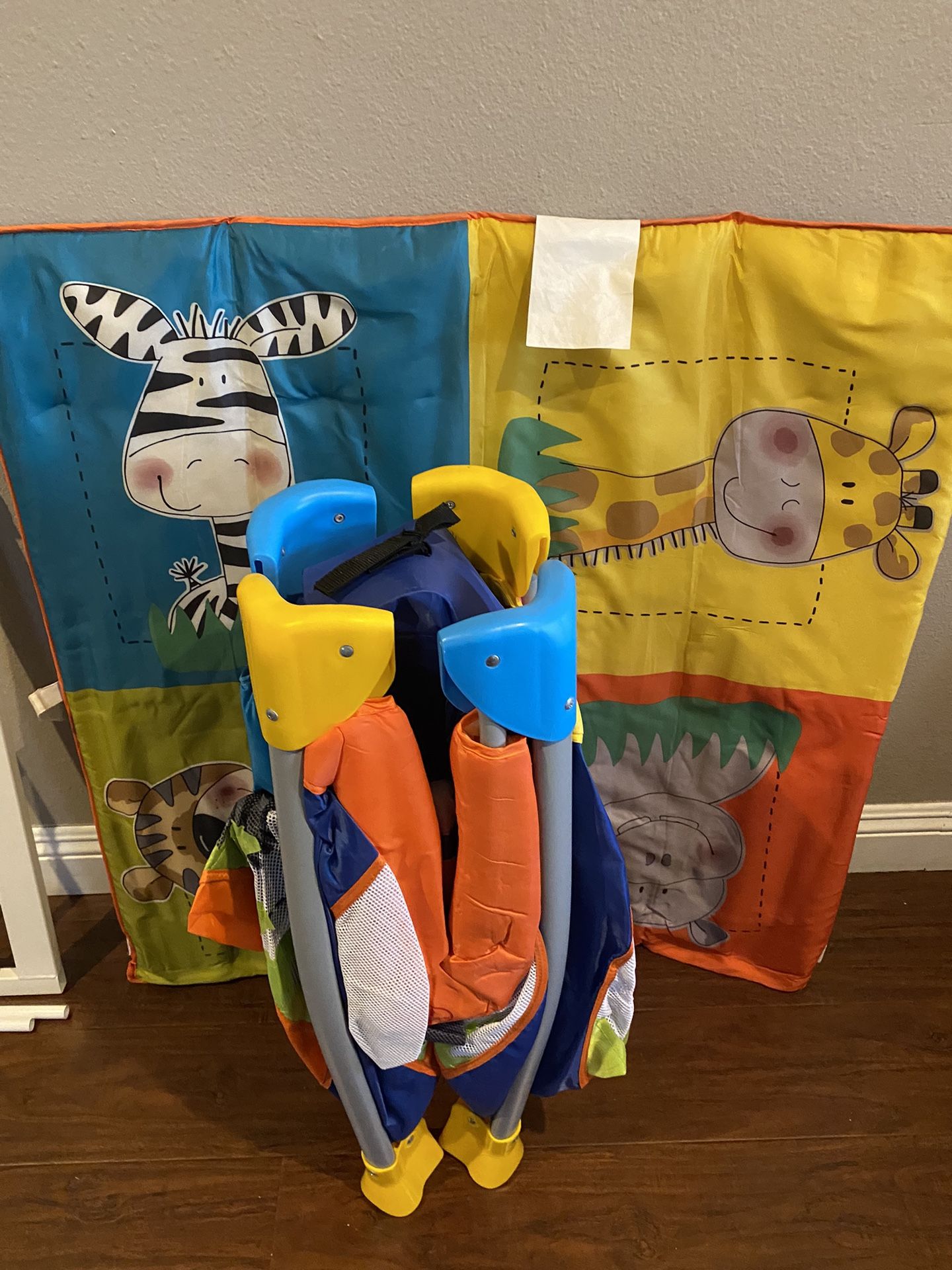 Delta Children Play Yard 36” x 36” for Sale in Downey, CA OfferUp