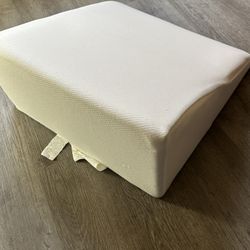 Large Foam Wedge Pillow 