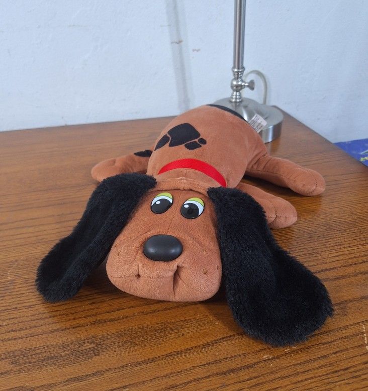 Like New! Pound Puppies Classic Chocolate Brown Black Patches Plush 17" Hasbro 2022