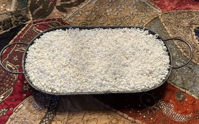 8 Wick Candle In Iron Tray