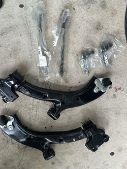 Front Lower Control Arms (Left & Right): 2007-2011 Honda CR-V models.
